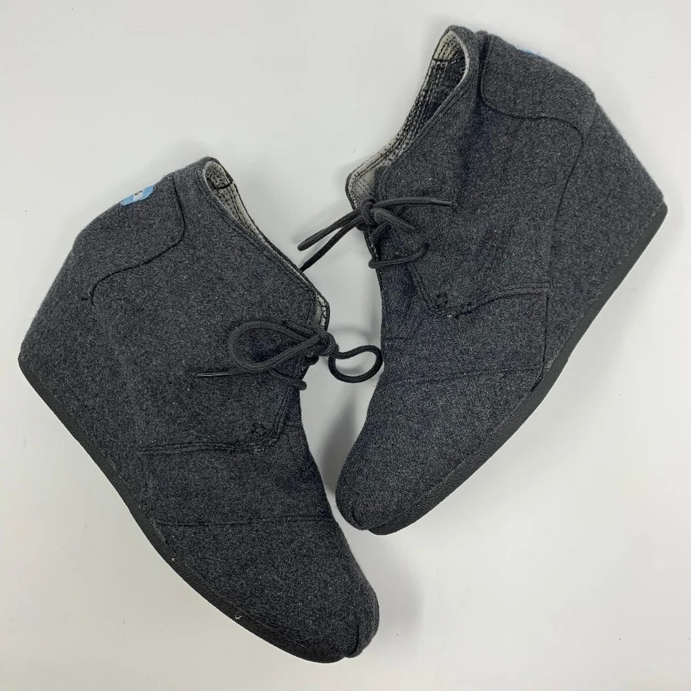 Toms Grey Wool Desert‎ Wedge Booties Laceup